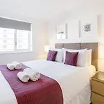 Roomspace Serviced Apartments- Regents Court