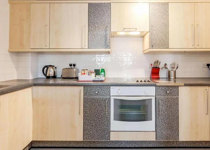 Roomspace Serviced Apartments- Regents Court