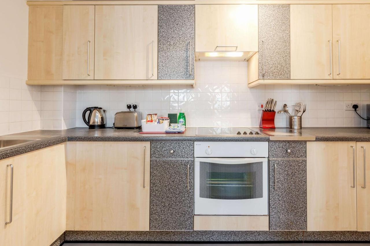 Roomspace Serviced Apartments- Regents Court Apartment Kingston upon Thames (Greater London)